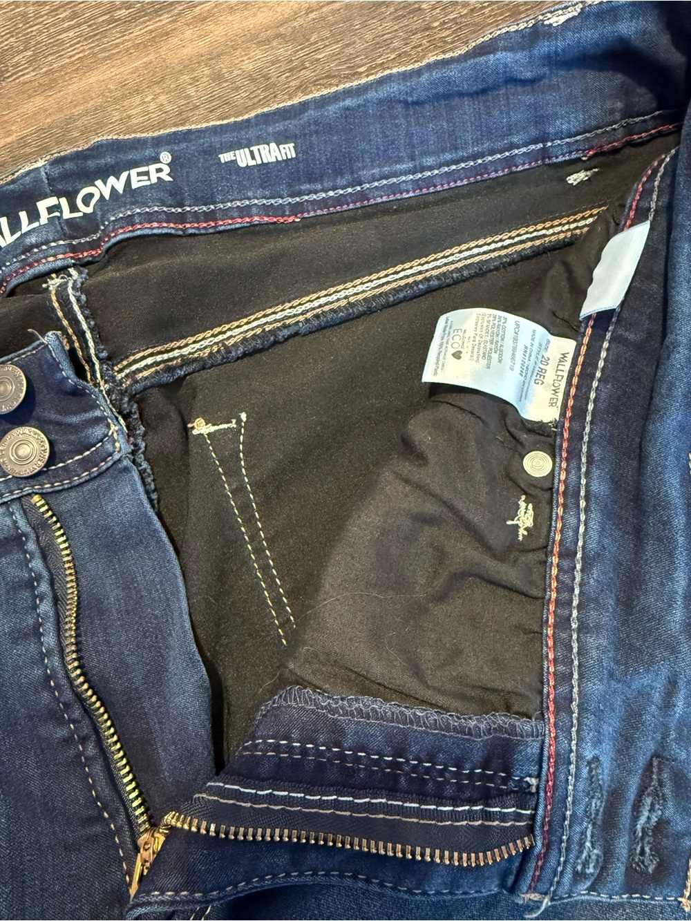 Wallflower Women's Indigo Stretch Skinny Jeans